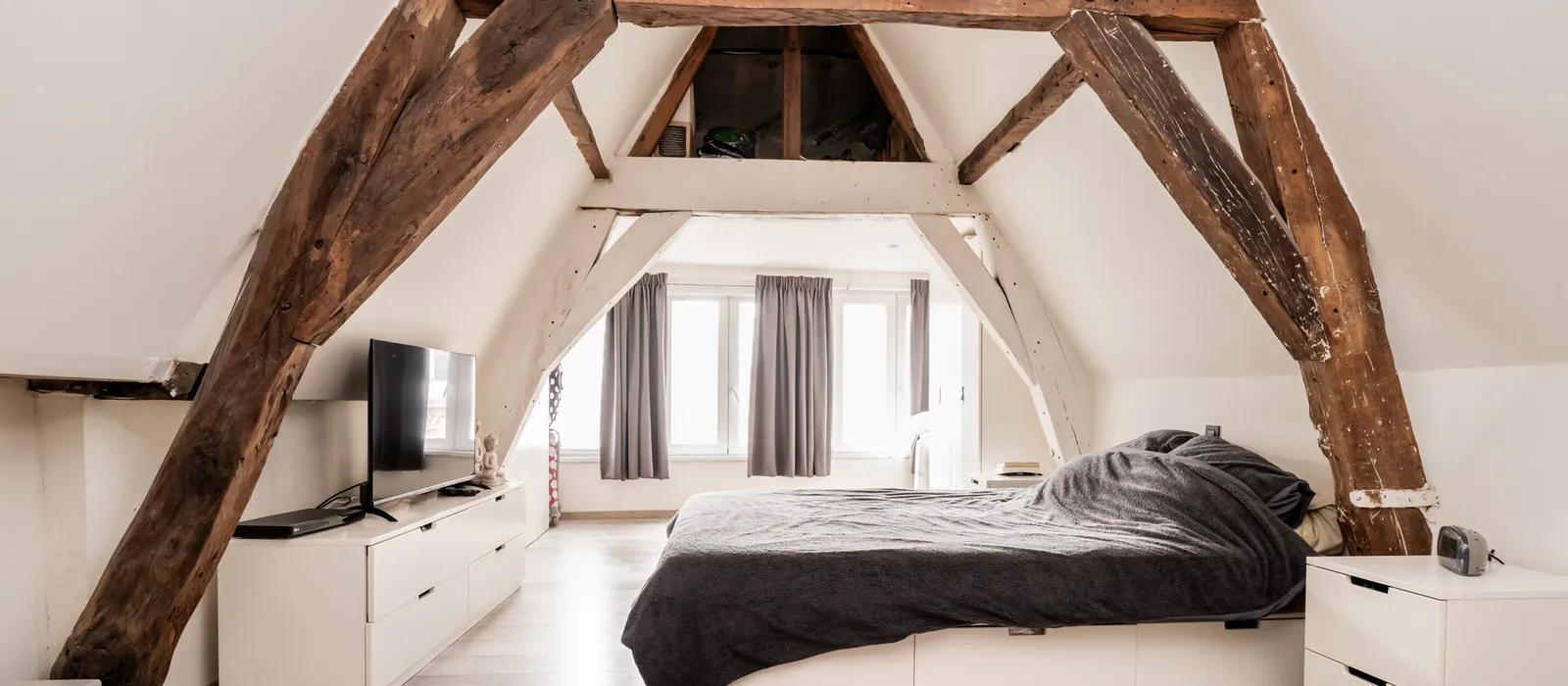 1751882431-Veemarkt 17 2800 032